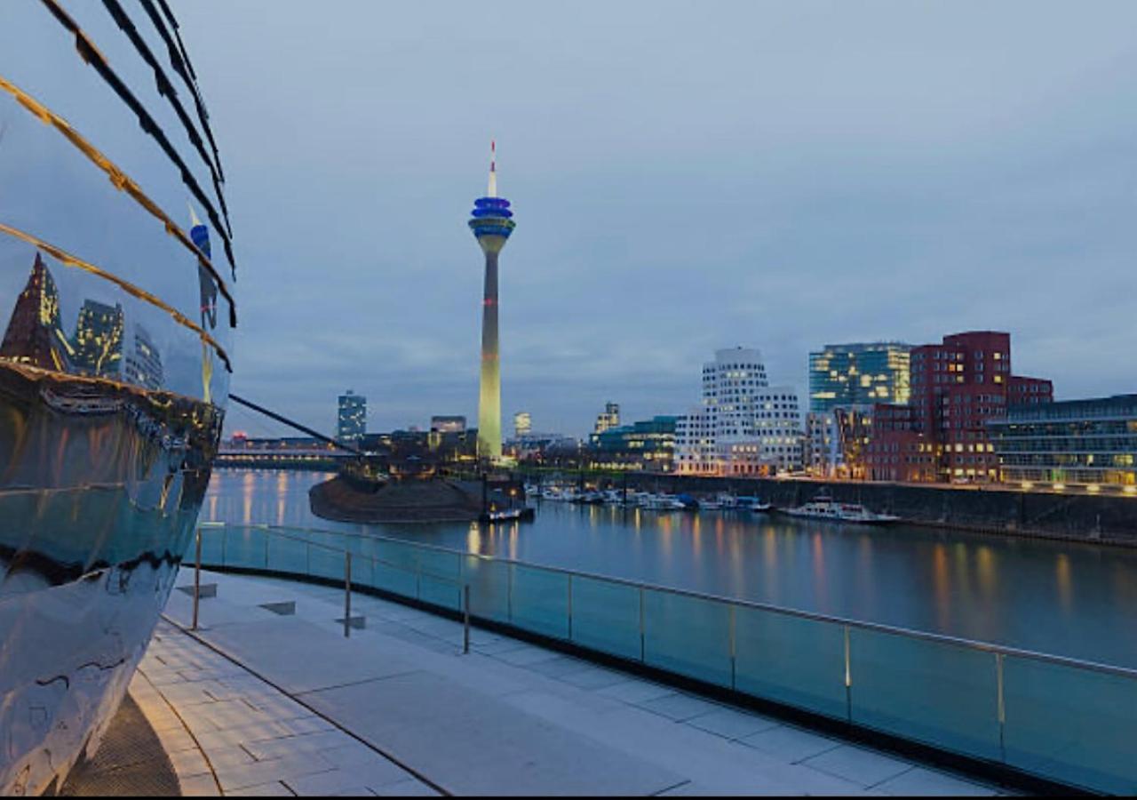 Appartamento Medienhafen Direkt Am Zentrum *